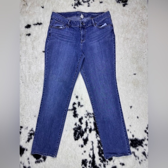 Sonoma Medium Wash Mid Rise Straight Leg Denim Jeans Size 14 - Picture 1 of 8